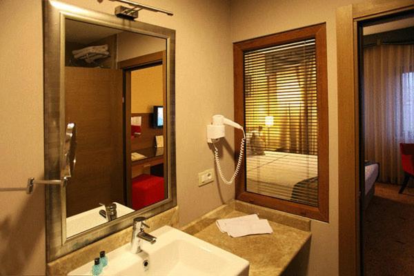 Hotel Park Inegoel Inegol Room photo